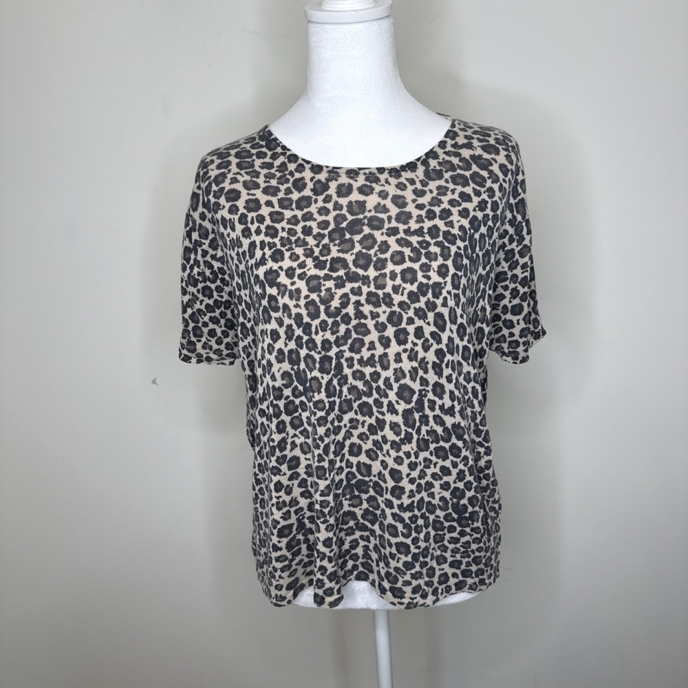 August Silk Knits 100% Silk Leopard Print Short Sleeve Knit Top Tee Boxy Women L